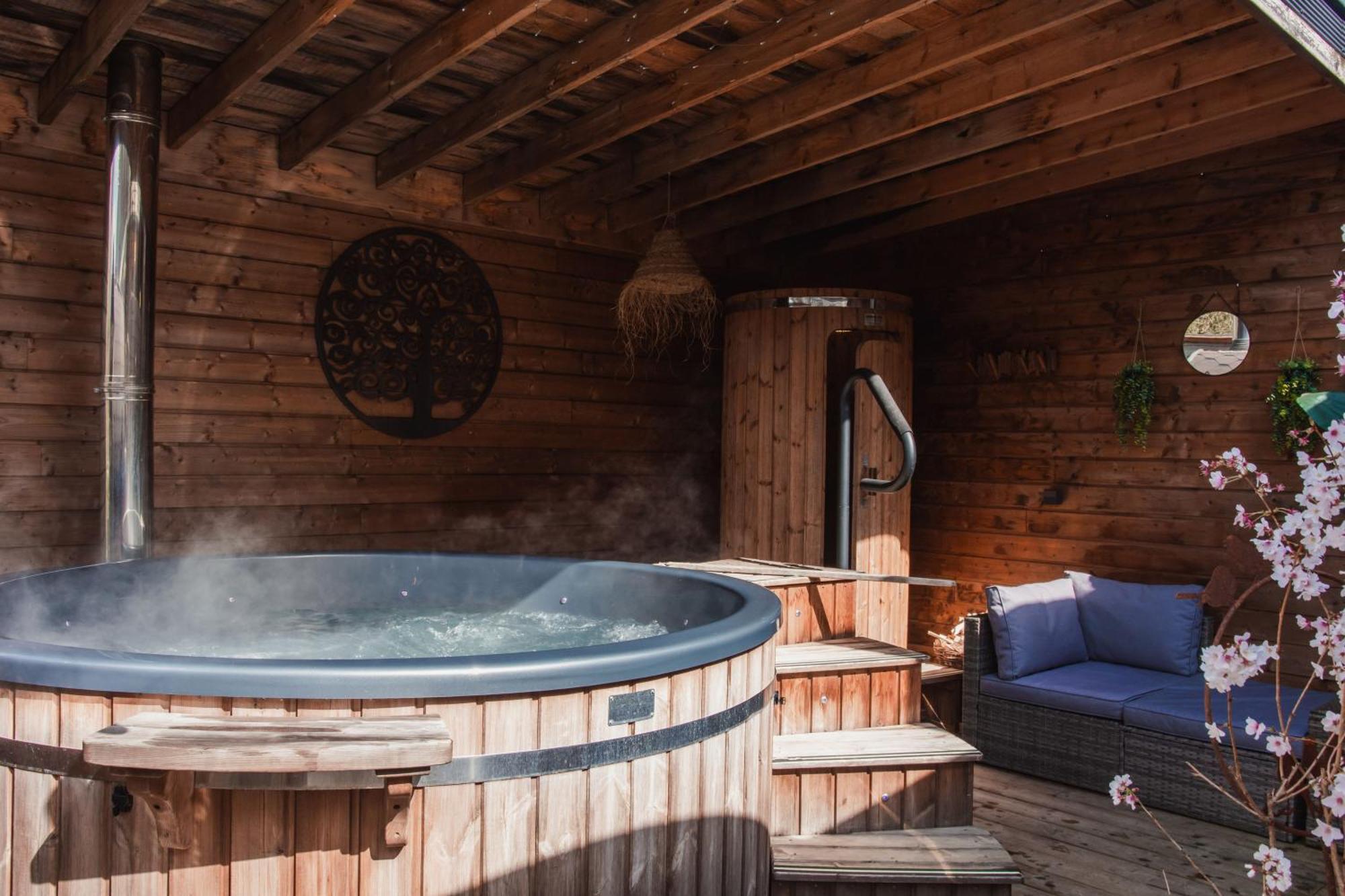 Maison D'Hote Les Notes Endormies Suite Le Refuge Walcourt Exterior photo